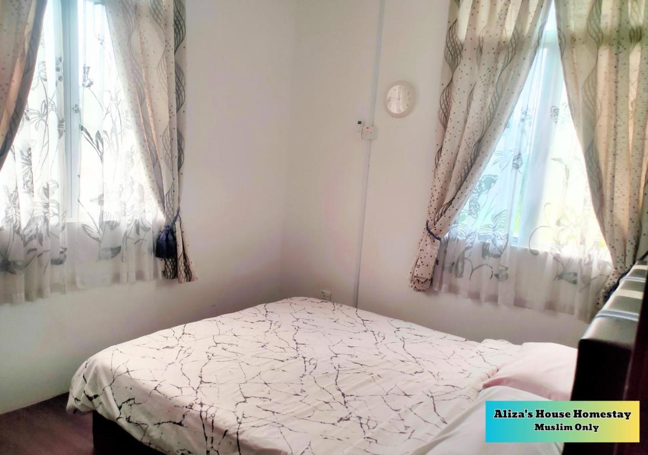 Aliza'S House Homestay Pd Mini Bungalow Port Dickson Dış mekan fotoğraf